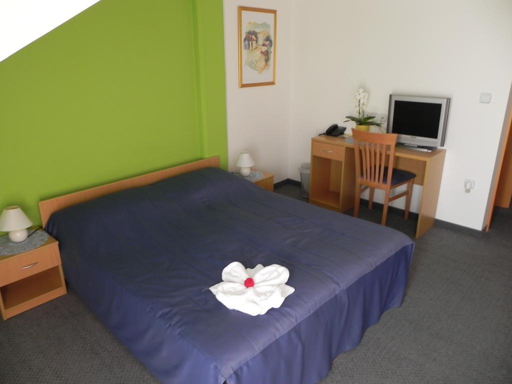 Motel Majolka بتوي الغرفة الصورة
