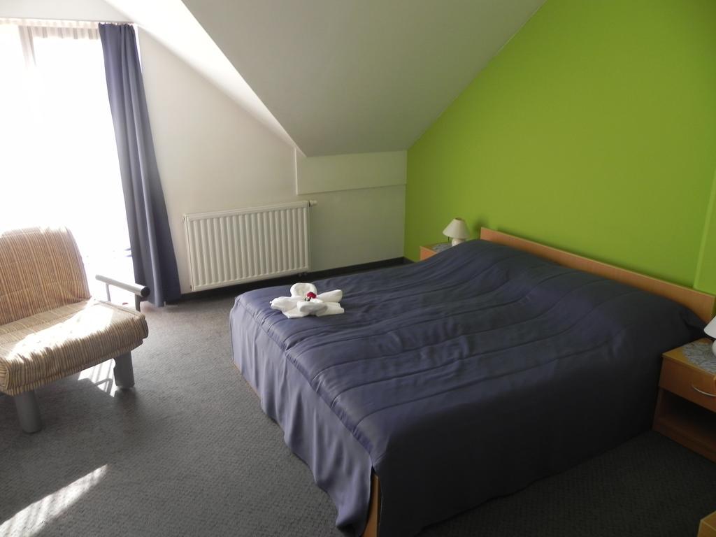 Motel Majolka بتوي الغرفة الصورة