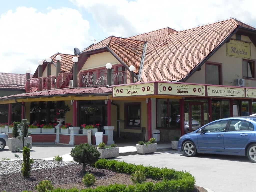 Motel Majolka بتوي المظهر الخارجي الصورة